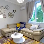 The Olive House - Center - Free Parking Daire Burgaz