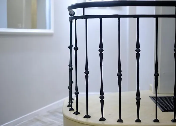 The Olive House - Center - Free Parking Apartamento