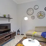 The Olive House - Center - Free Parking Apartmán